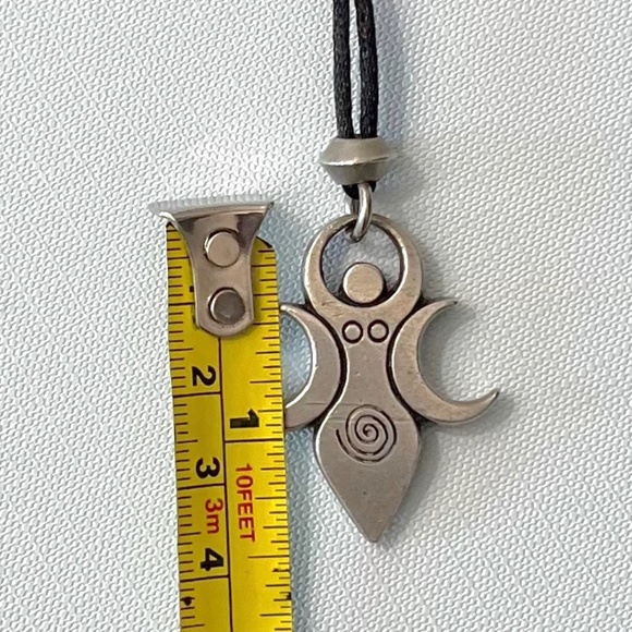 Artemis Moon Goddess Pendant - Pewter - Wicca / Pagan / Witchcraft - Picture 2 of 5